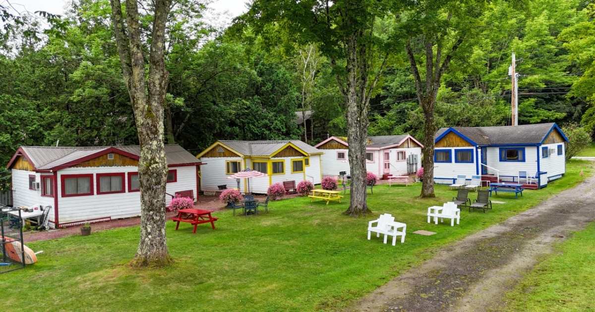 Vermont lake cabins Lake Saint Catherine Vermont