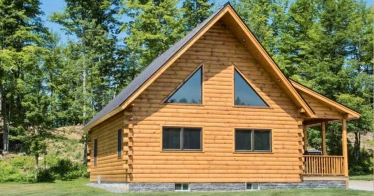 Vermont wood log cabin during the summer